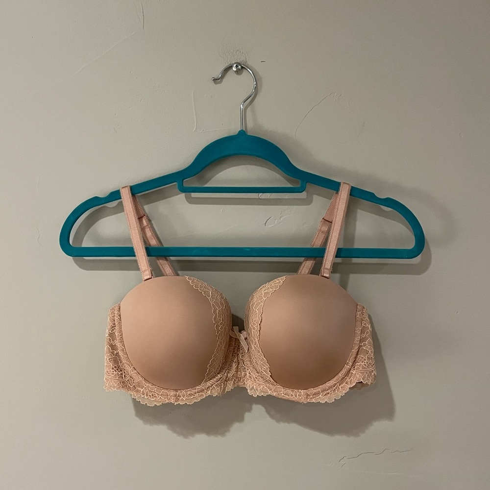 NWOT STRAPLESS Victoria's Secret Bra